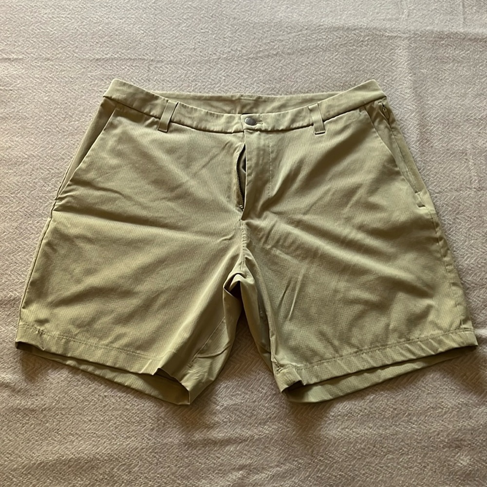 Lululemon ABC Classic fit short WovenAir